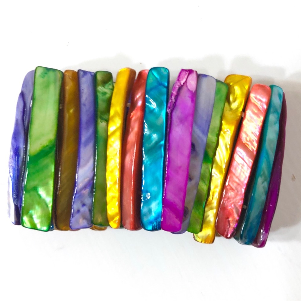 Colorful Shell Stretch Bracelet - Picture 4 of 5